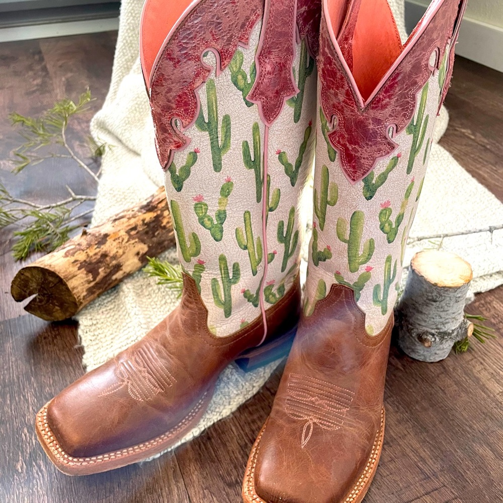 Ariat “Fonda” Cactus Print Western Boots